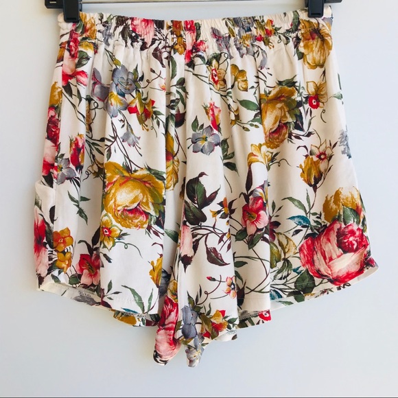 Bluette Floral High Rise Flouncy Shorts Size S - Picture 4 of 7